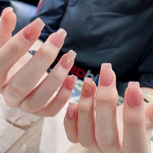 精致粉色美甲展示