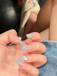 梦幻渐变美甲展示