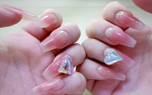 精致闪亮美甲展示