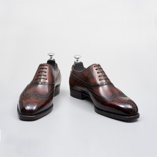 棕色系带皮鞋展示