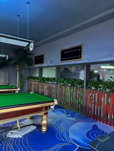室内台球区环境优雅舒适
