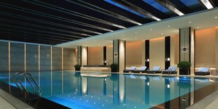 豪华室内泳池优雅空间