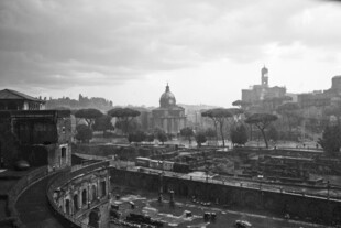 罗马城市景观黑白影像