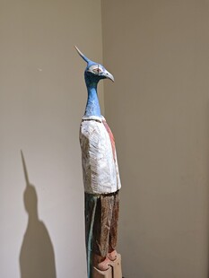 独特造型的艺术鸟形雕塑