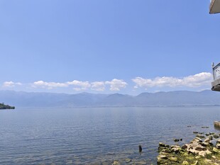 湖畔风光
