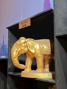 金色大象摆件