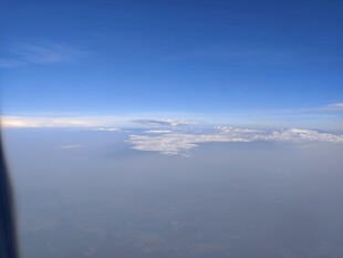 高空俯瞰云海美景