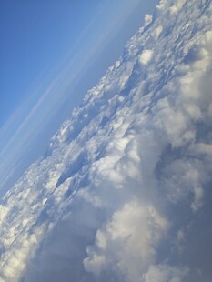 高空俯瞰美丽云海景观