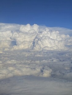 高空壮丽云海景观