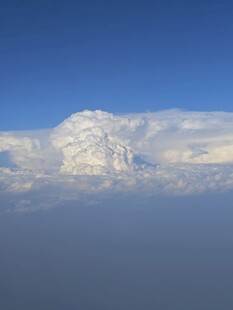 高空壮丽云层景观