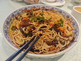 美味拌面诱人呈现