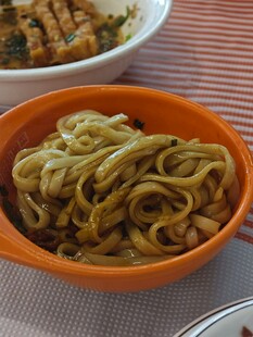 一碗诱人的家常风味面条