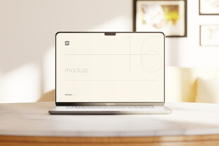 桌上的笔记本电脑展示样机