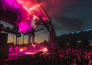 激情户外音乐节现场