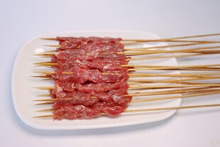  嫩汁牛肉串
