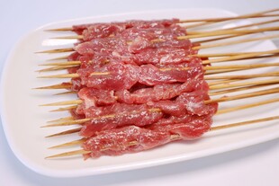 嫩汁牛肉串