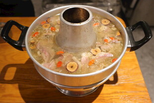 带皮羊肉汤锅