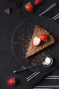 巧克力草莓蛋糕切片