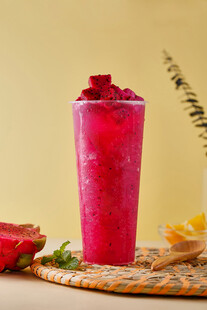 火龙果冰饮