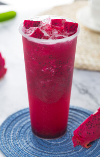 火龙果冰饮