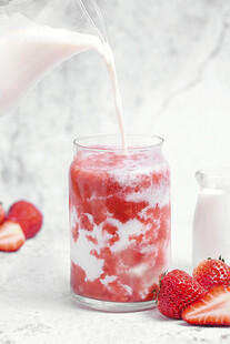 草莓奶昔