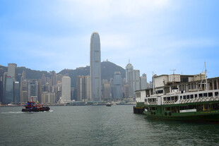 香港城市天际线与海港景观