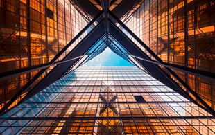 仰视都市高楼建筑景观