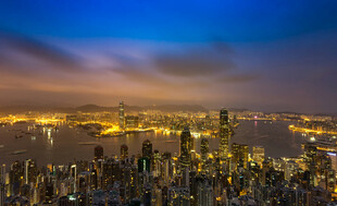 繁华都市夜景俯瞰