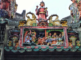 传统建筑上的精美雕刻装饰