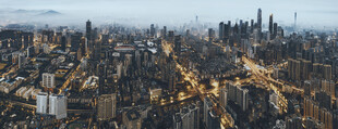 城市夜景俯瞰图