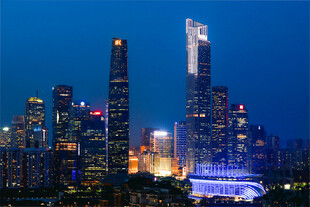 上海璀璨夜景摩天大楼群