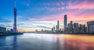 上海外滩绚丽城市天际线