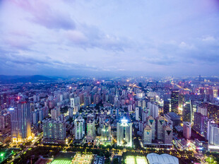 繁华都市夜景俯瞰