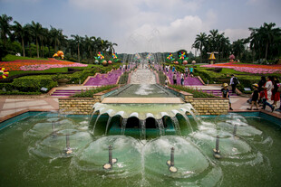 绚丽喷泉花园景观