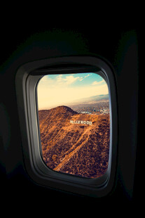 机窗外的壮美大地景观