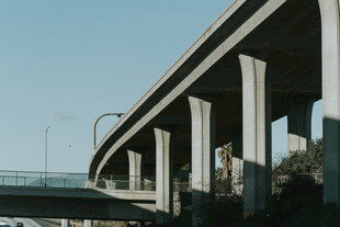 城市高架桥景观