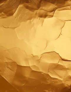 褶皱的金色纸张纹理