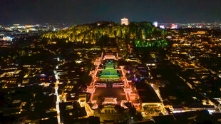 云南丽江古城木府万古楼狮子山夜