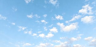 蓝天白云的纯净美景