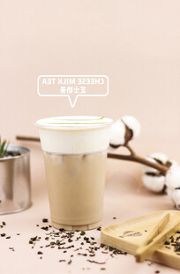 醇香奶茶搭配美味饼干