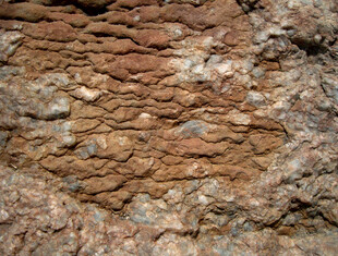 粗糙斑驳的岩石纹理