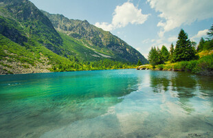 美丽的山水湖景风光
