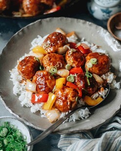 美味糖醋肉丸盖浇饭