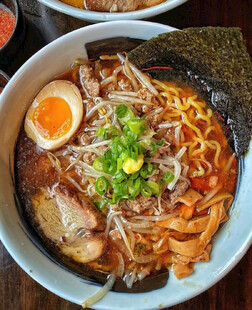 美味日式拉面诱人呈现