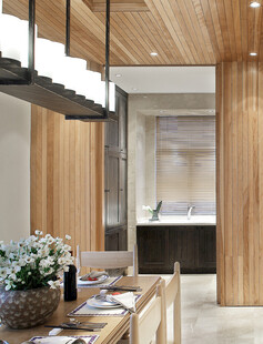 现代木质风家居室内一角