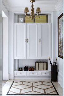 简约白色玄关柜装饰设计