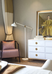 现代简约卧室温馨一角