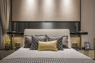 现代简约风卧室舒适床铺