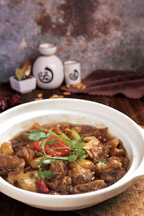 牛腩 牛肉砂锅