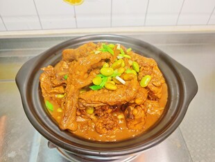 美味砂锅炖菜红烧仔鸡锅仔红烧鸡